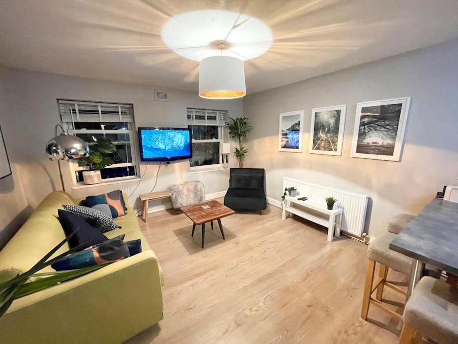 *New* Beautiful 2 Bedroom House In Central Location London Eksteriør billede